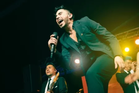 Kanela Llega A Radio Corazón