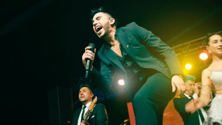 Kanela Llega A Radio Corazón