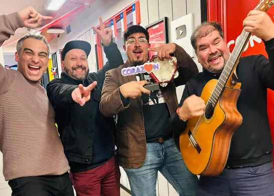 Los Nogalinos En El Club De La Cumbia