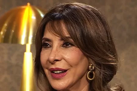 Cristina Tocco Sobre Peineta Garces