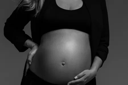 Vero Bianchi Muestra A Su Bebe