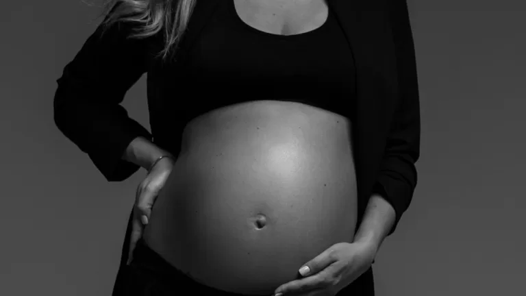 Vero Bianchi Muestra A Su Bebe