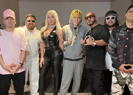 Daniella Chavéz Y Marcianeke