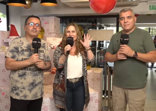 Entrega De Regalos Sorteo Radio Corazón
