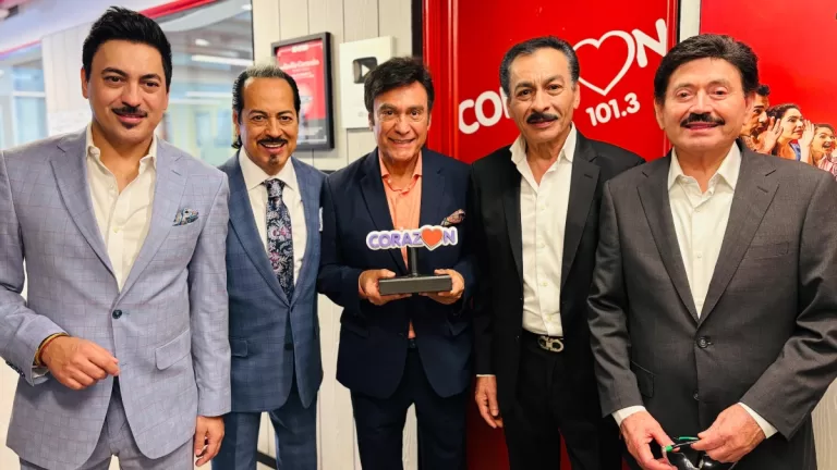 Los Tigres Del Norte En Radio Corazón