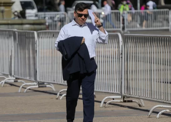 Calor En Santiago, Jaime Leyton