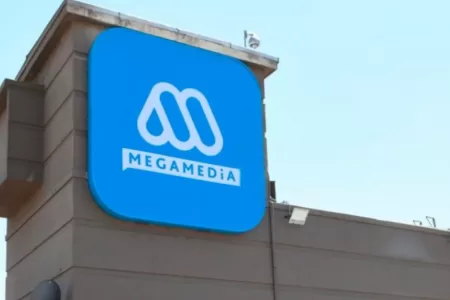 Catalina Edwards Se Va De Mega