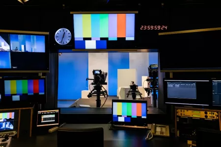 Actualizan Estado De Salud De Patricio Mladinic