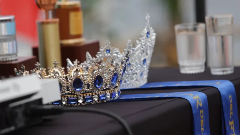 Reinas De Viña Del Mar Coronas