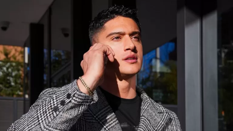 Críticas A Sammis Reyes