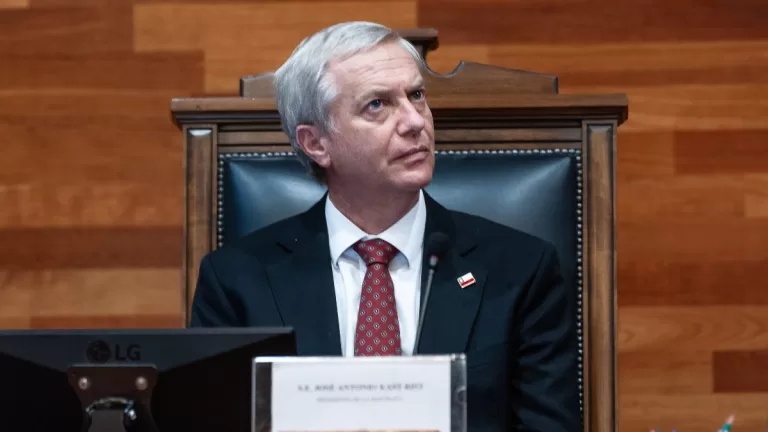 Duro Golpe Para El Gobierno De Kast