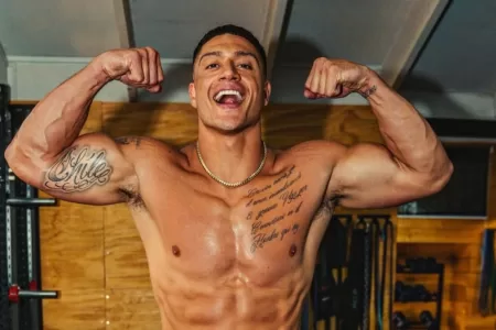 Sammis Reyes Contra Bizarro