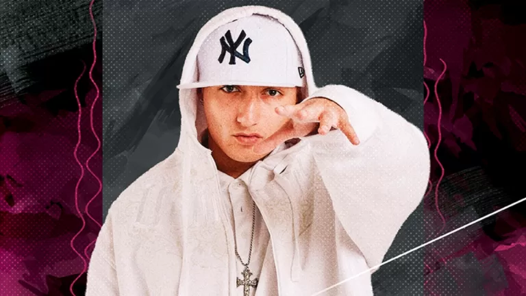 Sinaka En Gran Arena Monticello