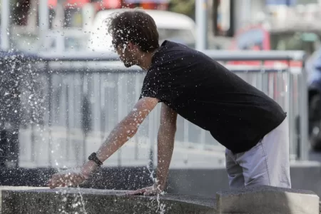 Tiempo En Santiago, Jaime Leyton (1)