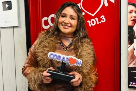 Paula Rivas En Radio Corazón