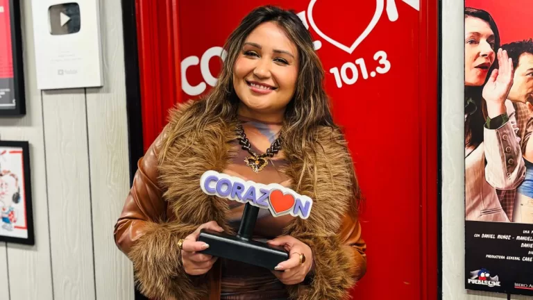 Paula Rivas En Radio Corazón