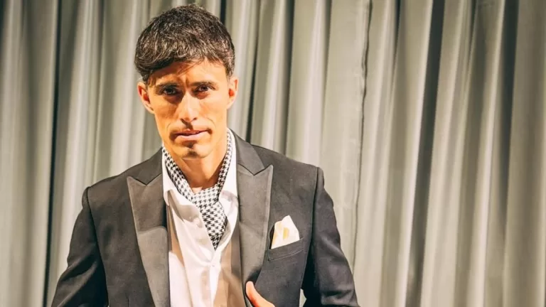 Roberto Cox Y Nueva Pareja